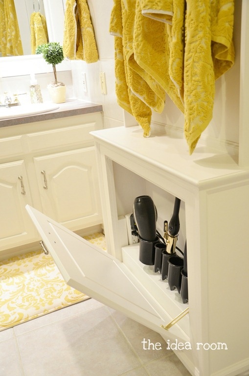 «Black woman versus  white  woman» hair&nbsp;routine.