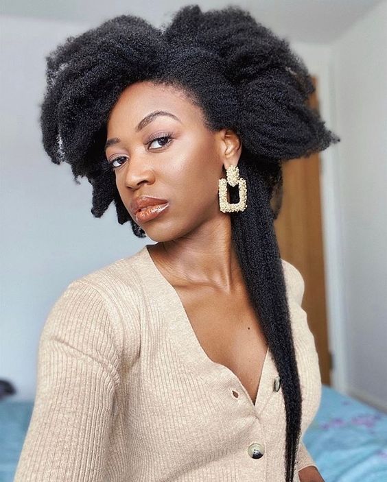 3 pasos para usar una plancha o cepillo eléctrico en tu cabello&nbsp;natural.