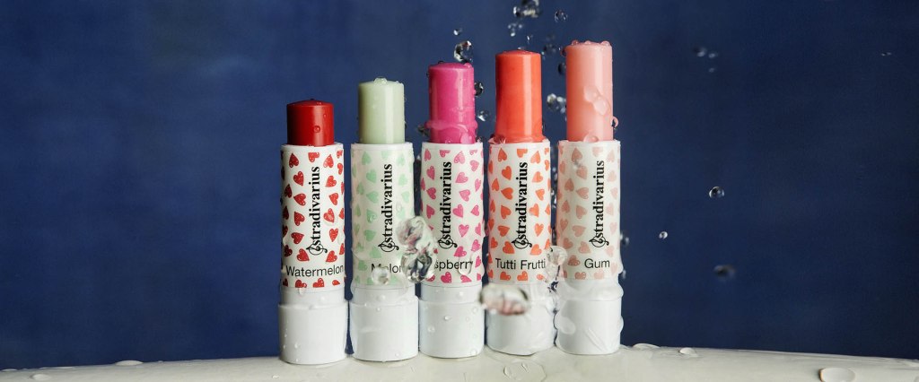 Cacao de labios  con color de&nbsp;stradivarius.