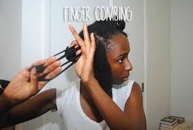 5 razones por las  que desenredar tu cabello con los dedos no sea para&nbsp;ti,