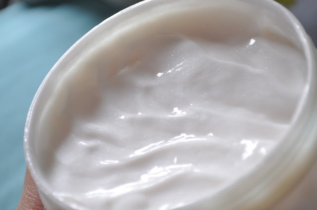 Mejora tu mascarilla de siempre con miel y&nbsp;aguacate.