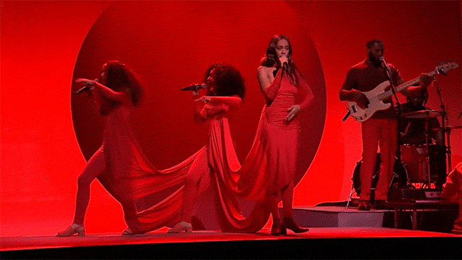 Solange  sorprende  a todos con su actuación y&nbsp;coreografía.